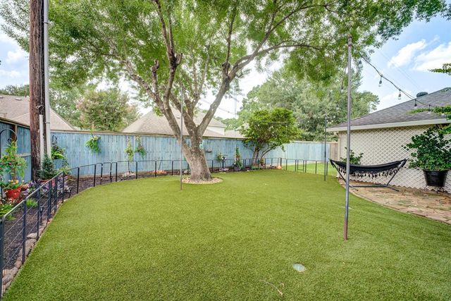 17315 Ginger Fields Lane, Tomball, TX 77377