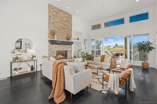 4462 Fallsbrae Rd, Fallbrook, CA 92028