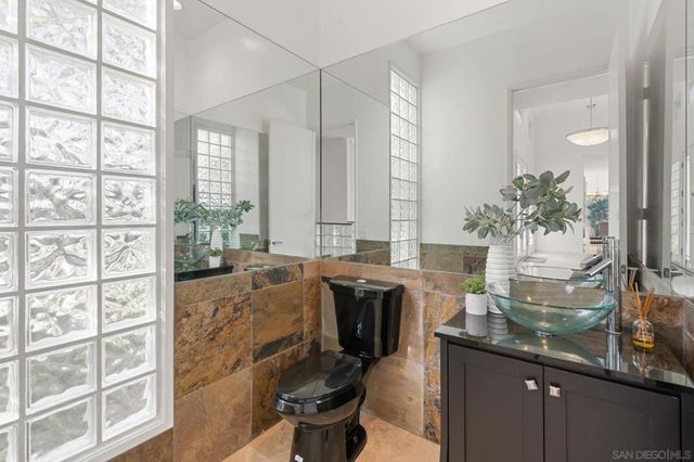 4462 Fallsbrae Rd, Fallbrook, CA 92028