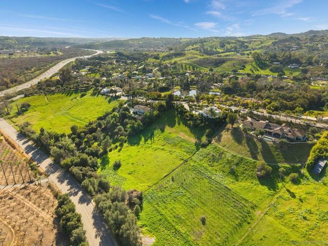 4462 Fallsbrae Rd, Fallbrook, CA 92028