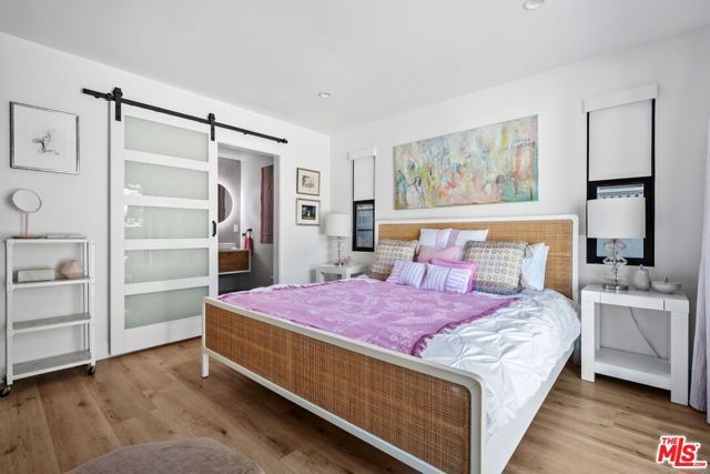 584 N Lucerne Boulevard, Los Angeles, CA 90004
