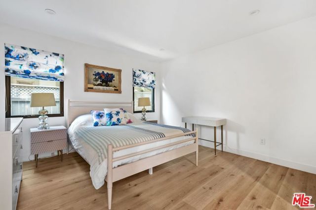584 N Lucerne Boulevard, Los Angeles, CA 90004