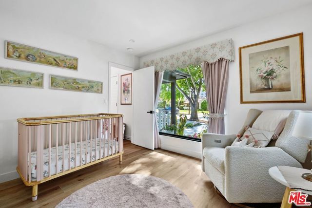 584 N Lucerne Boulevard, Los Angeles, CA 90004