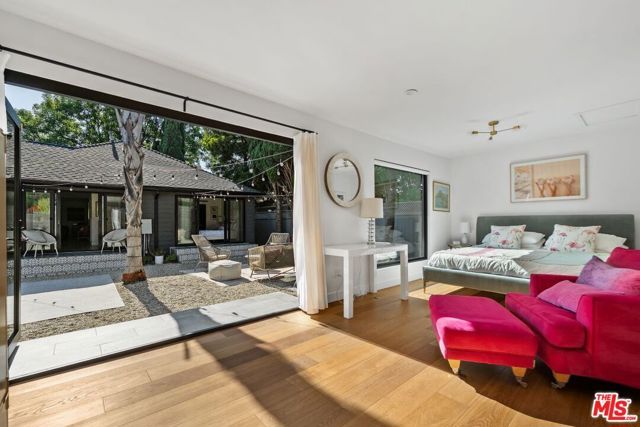 584 N Lucerne Boulevard, Los Angeles, CA 90004