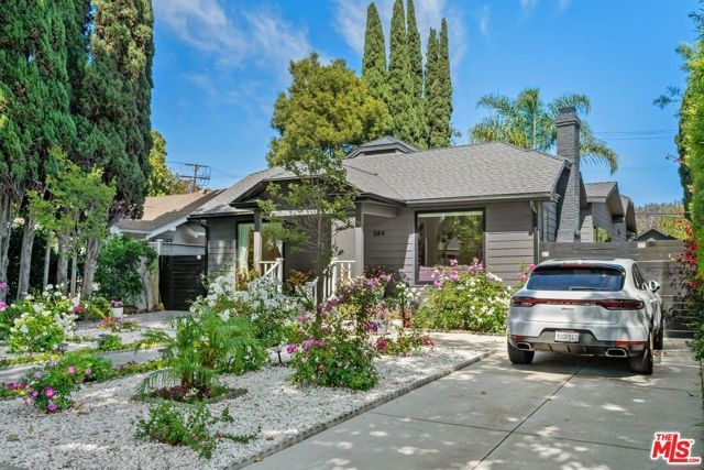 584 N Lucerne Boulevard, Los Angeles, CA 90004