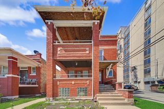 2212 S 58th Court, Cicero, IL 60804
