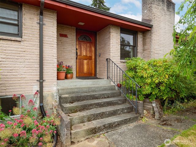 1205 NW Woodbine Way, Seattle, WA 98177