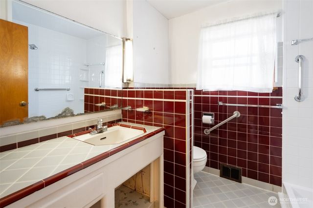 1205 NW Woodbine Way, Seattle, WA 98177