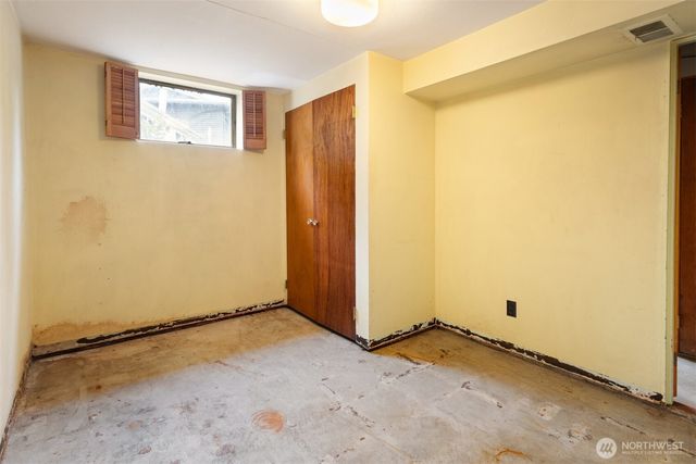 1205 NW Woodbine Way, Seattle, WA 98177