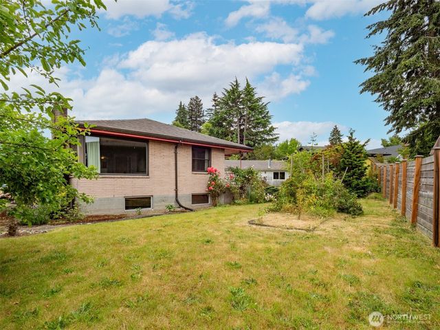 1205 NW Woodbine Way, Seattle, WA 98177