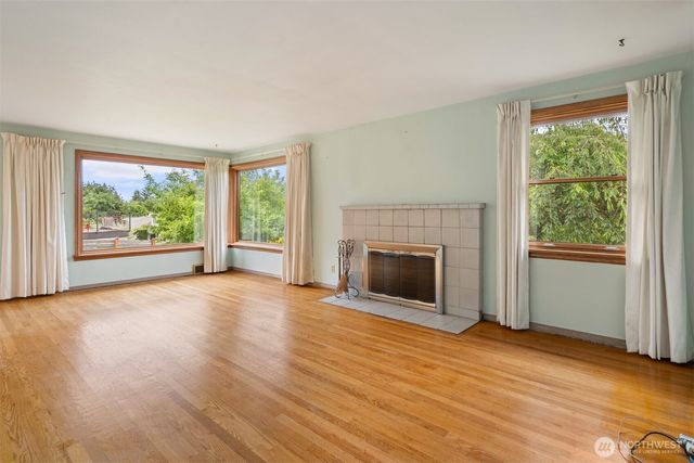 1205 NW Woodbine Way, Seattle, WA 98177