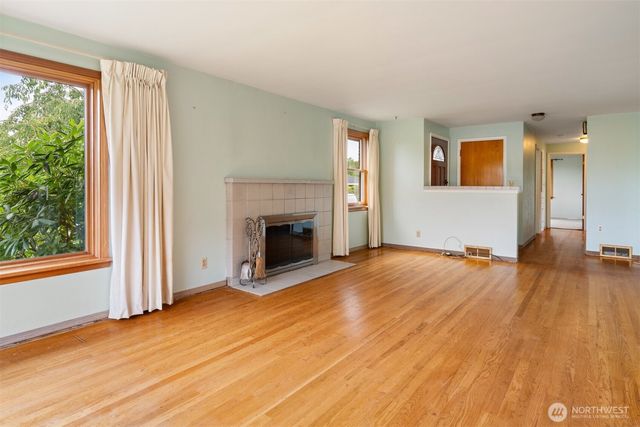 1205 NW Woodbine Way, Seattle, WA 98177