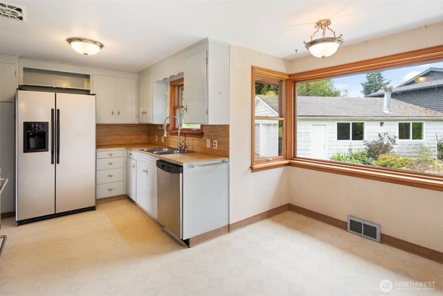 1205 NW Woodbine Way, Seattle, WA 98177