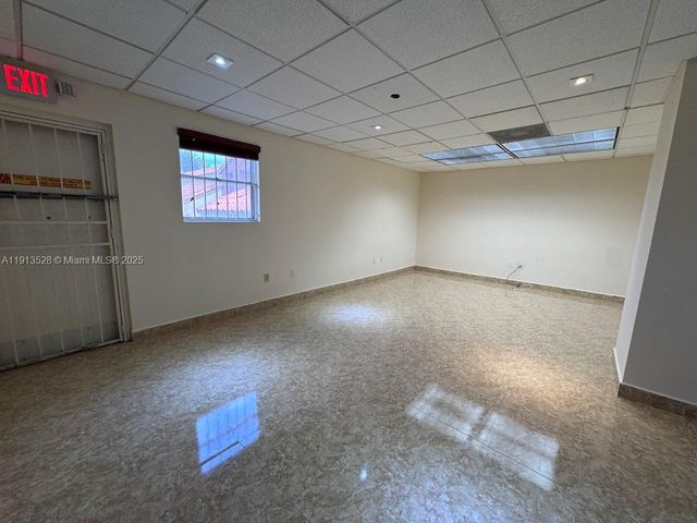 7400 NW 7th St, Miami, FL 33126