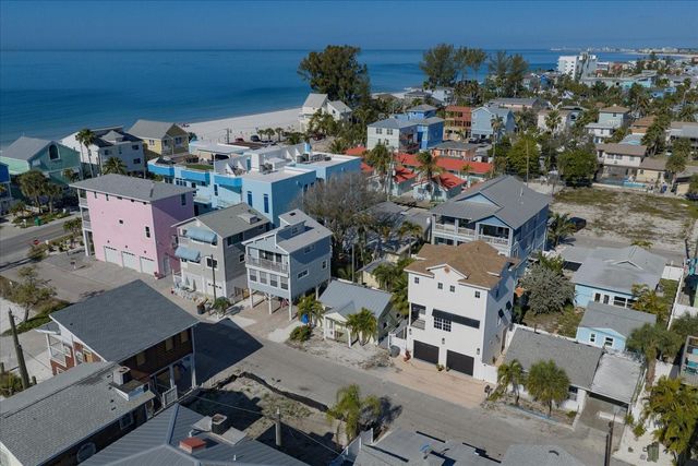 24 80TH TERRACE, Treasure Island, FL 33706