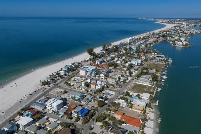 24 80TH TERRACE, Treasure Island, FL 33706