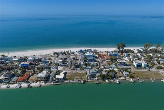 24 80TH TERRACE, Treasure Island, FL 33706