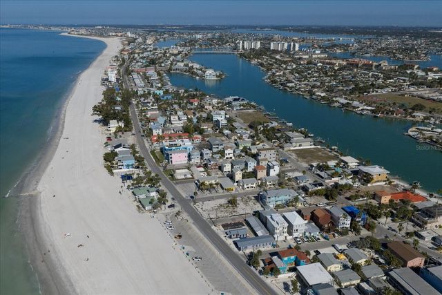 24 80TH TERRACE, Treasure Island, FL 33706