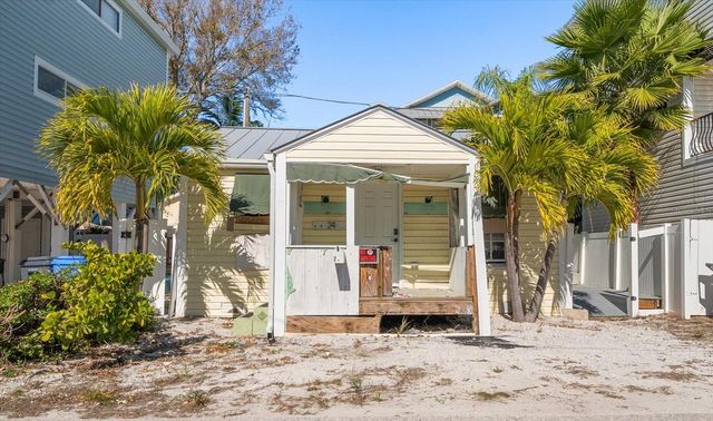24 80TH TERRACE, Treasure Island, FL 33706