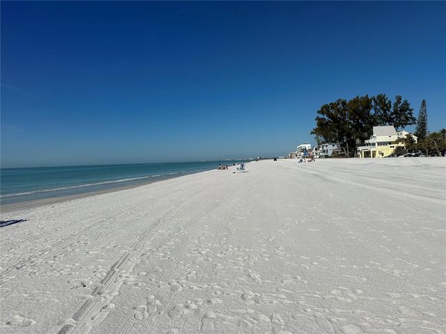 24 80TH TERRACE, Treasure Island, FL 33706