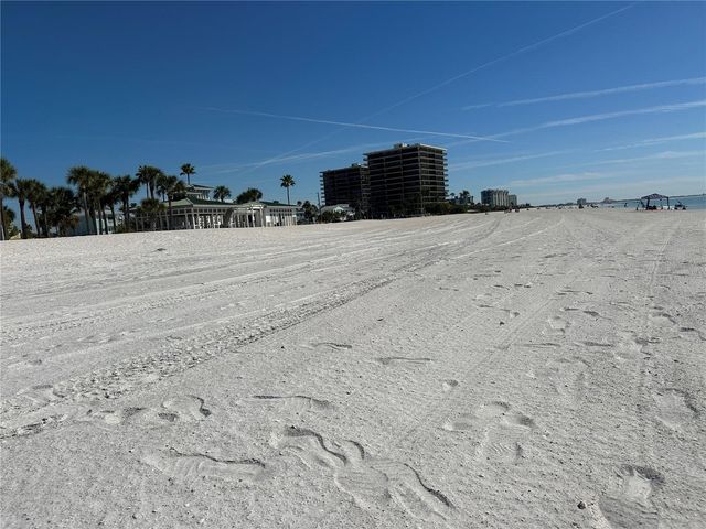 24 80TH TERRACE, Treasure Island, FL 33706