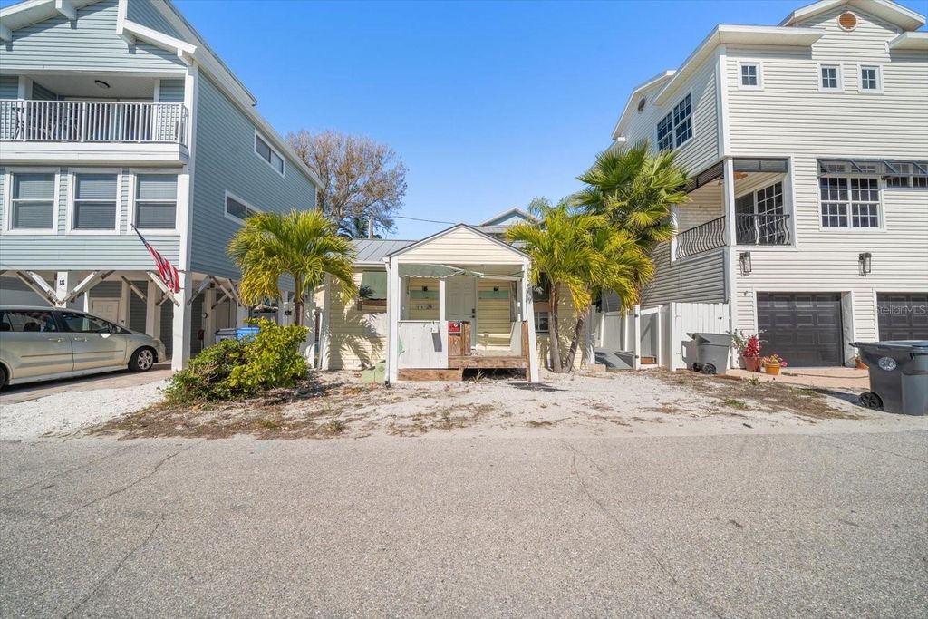 24 80TH TERRACE, Treasure Island, FL 33706