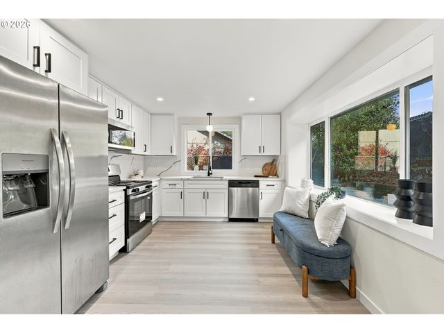 9905 Nw 4TH Ave, Vancouver, WA 98685
