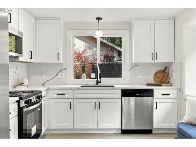 9905 Nw 4TH Ave, Vancouver, WA 98685
