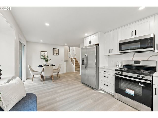 9905 Nw 4TH Ave, Vancouver, WA 98685