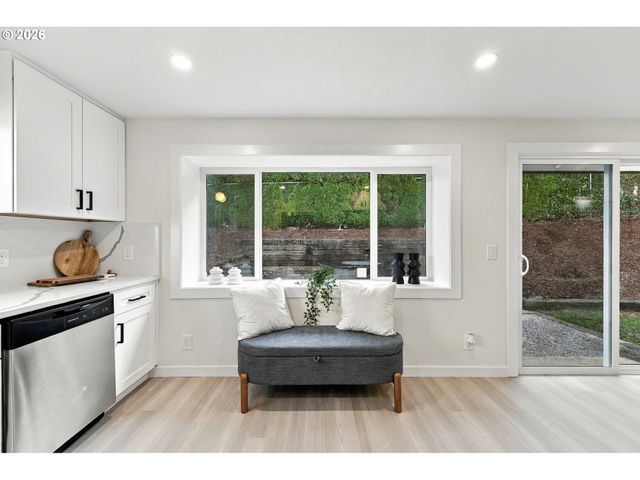 9905 Nw 4TH Ave, Vancouver, WA 98685