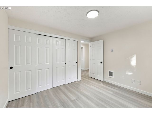 9905 Nw 4TH Ave, Vancouver, WA 98685
