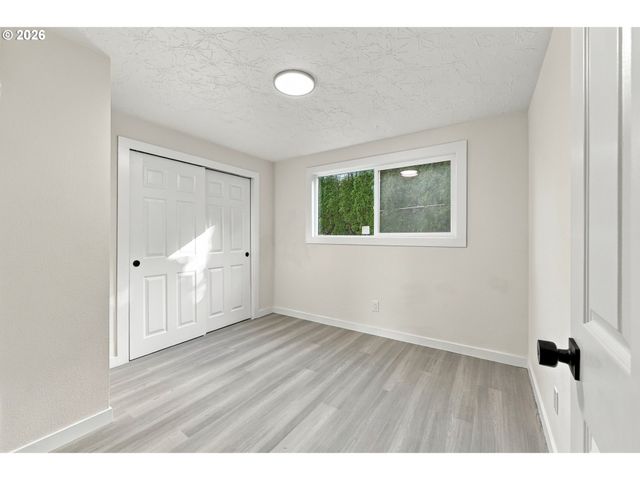 9905 Nw 4TH Ave, Vancouver, WA 98685