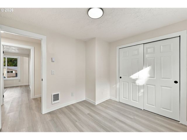 9905 Nw 4TH Ave, Vancouver, WA 98685