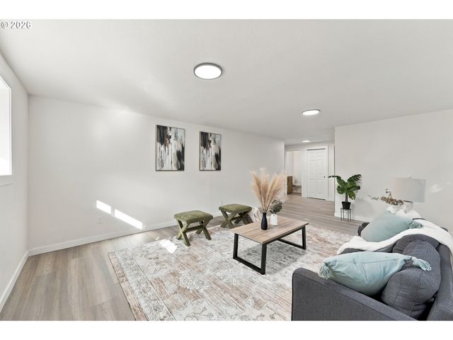 9905 Nw 4TH Ave, Vancouver, WA 98685