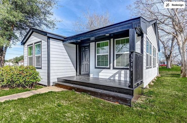 1316 Bailey Street, Wharton, TX 77488