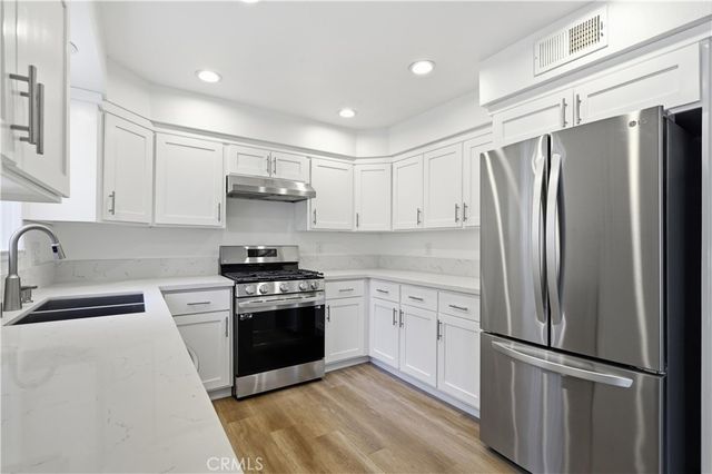 9000 Vanalden Avenue 175, Northridge, CA 91324