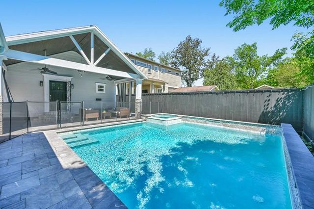 1122 E 23rd Street, Houston, TX 77009