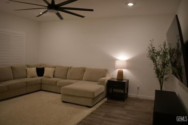 3333 Mulberry Grove Way, Shafter, CA 93263