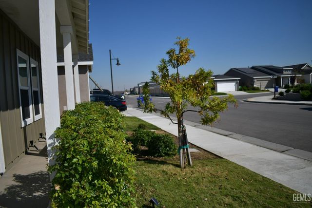 3333 Mulberry Grove Way, Shafter, CA 93263