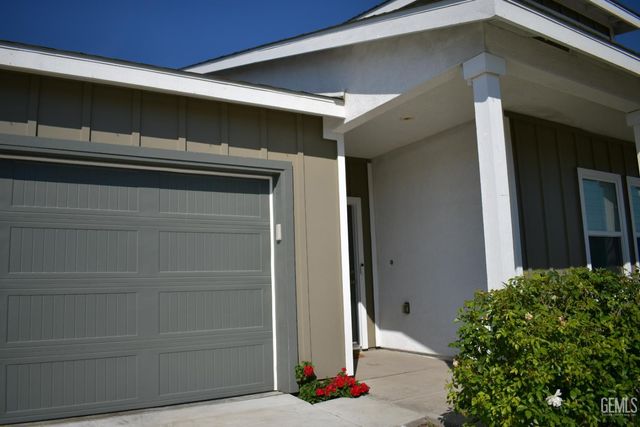 3333 Mulberry Grove Way, Shafter, CA 93263