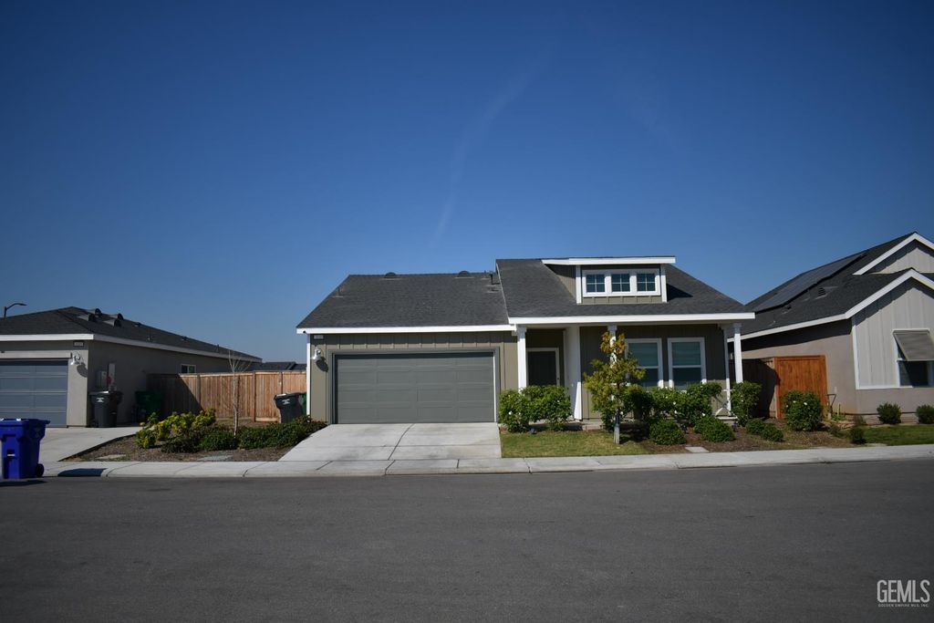 3333 Mulberry Grove Way, Shafter, CA 93263