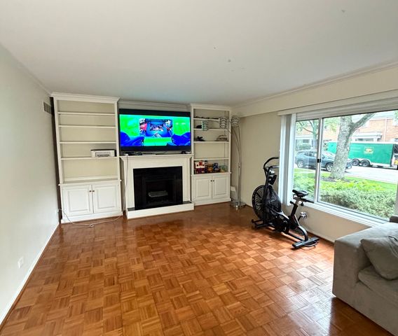 1531 Palmgren Drive, Glenview, IL 60025
