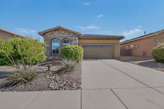110 Zuni River Circle SW, Los Lunas, NM 87031