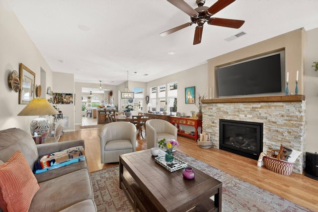 110 Zuni River Circle SW, Los Lunas, NM 87031