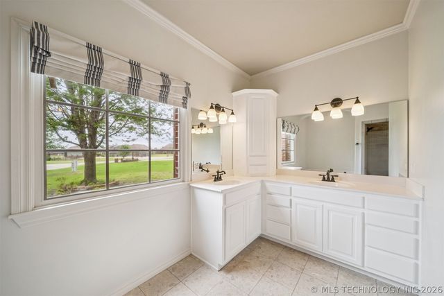 16855 E 125th Street North, Collinsville, OK 74021