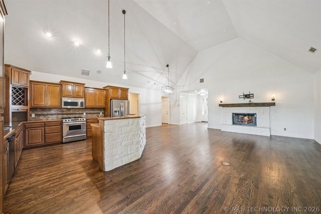 16855 E 125th Street North, Collinsville, OK 74021