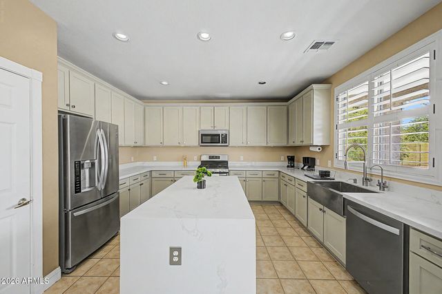 16815 N 40TH Drive, Phoenix, AZ 85053