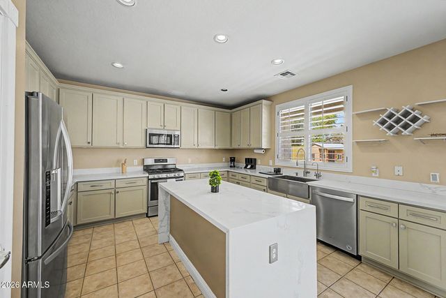 16815 N 40TH Drive, Phoenix, AZ 85053