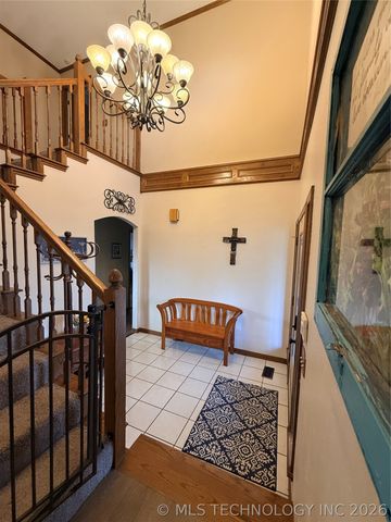 1805 NE Oakridge Drive, Claremore, OK 74017