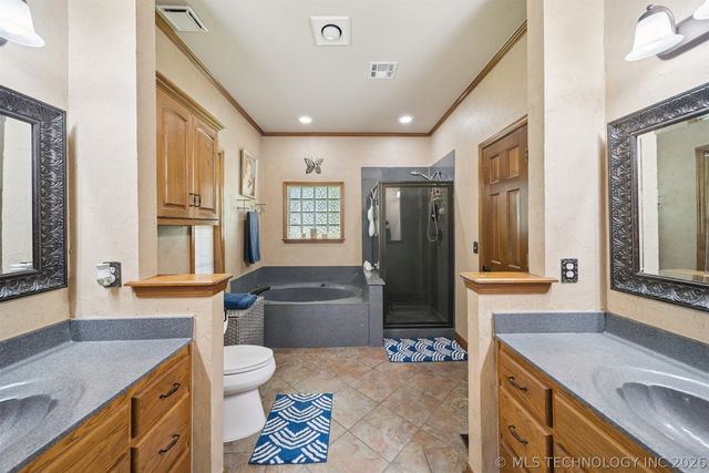 1805 NE Oakridge Drive, Claremore, OK 74017